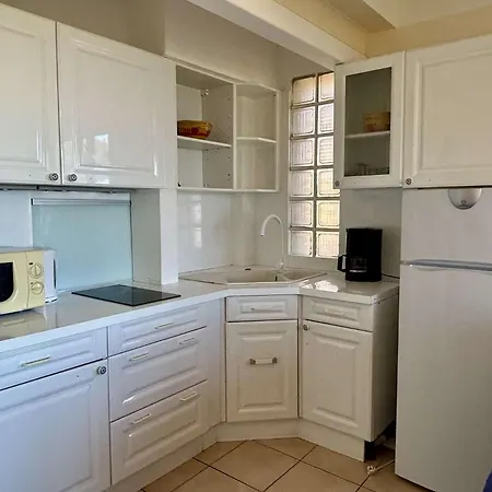 Appartement 2 Pièces 4 Couchages Sur Ar110-005 *
